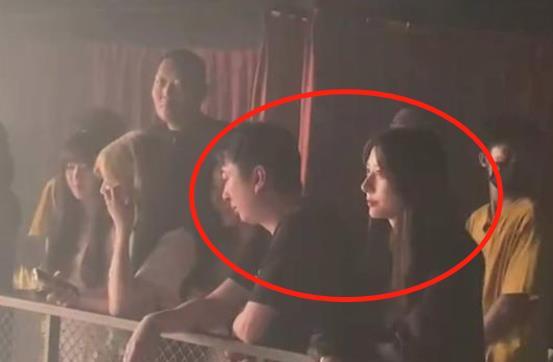 网红吃瓜群靠什么盈利,揭秘其盈利之道